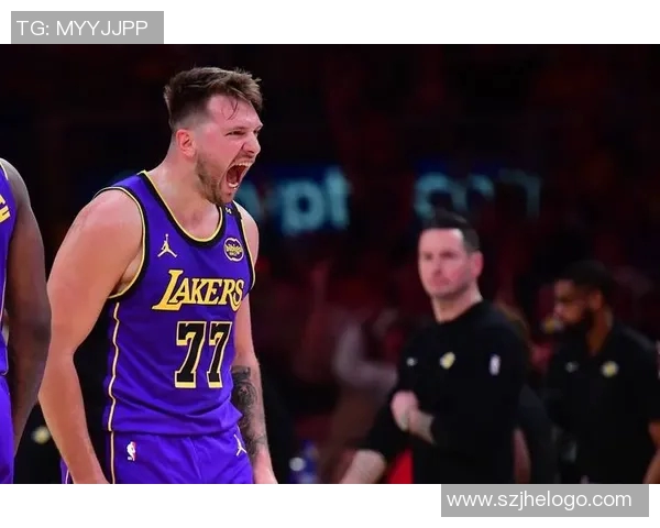 湖人首胜！斯玛特改变战局艾顿疯狂吃饼东契奇49+11+8狂刷纪录